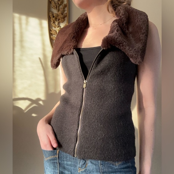 Gap wool/alpaca blend zip up vest - Picture 2 of 9